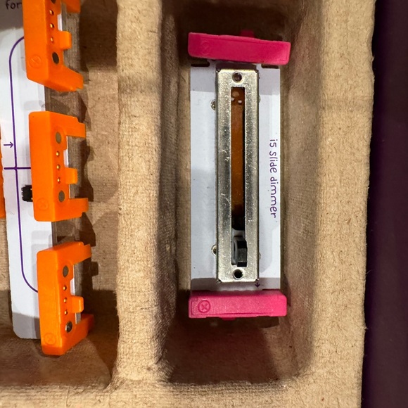 Little Bits Deluxe Circuit Kit and STEM Toy Ages 8+ - Picture 9 of 16